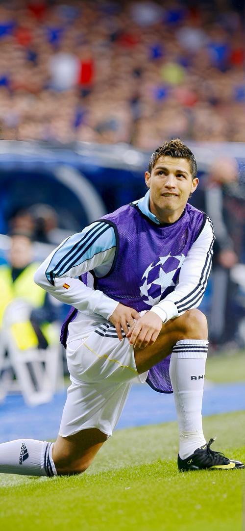 森保一：历史首次赢巴西离不开日本足球长期发展所积淀的底蕴（森保一：日本队历史性击败巴西，源自日本足球长期耕耘的深厚底蕴）