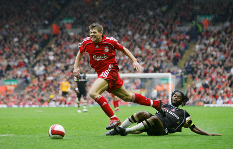 53岁齐达内拒绝接手！皇马寻找阿隆索替身：已接触2名主帅