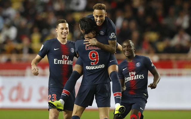 火力不够！斯玛特一人8记三分，其余湖人球员一共8记