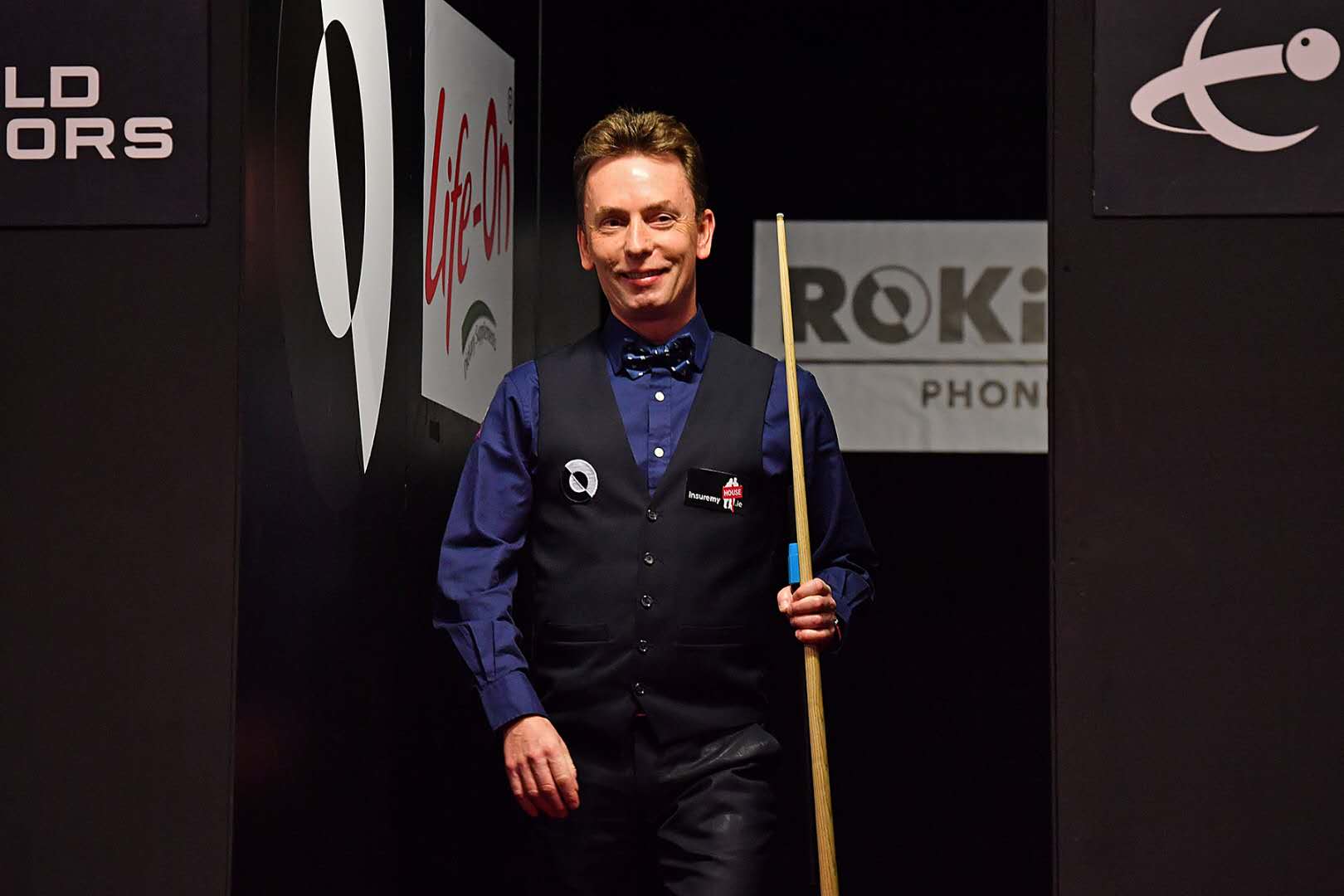 旧保持着高 旧保持着高